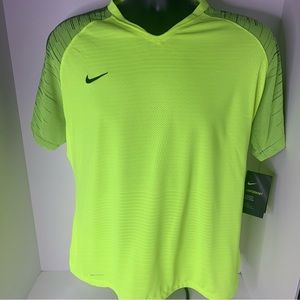 Nike VaporKnit Women’s Soccer Jersey Volt